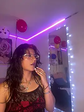 צ'אט XXX בשידור חי של SamathaMay