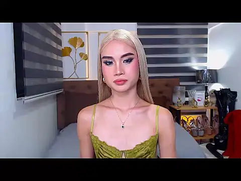 JuicyCockThea: онлайн-секс-чат