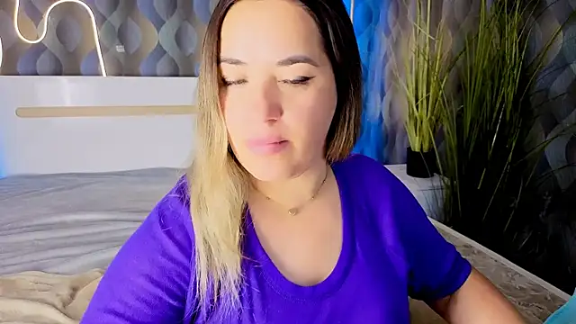JuicyMillena – Naživo XXX chat