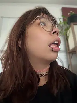 Czat XXX na żywo – moan4mona