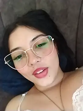 Valeria_allurin Chat XXX in diretta
