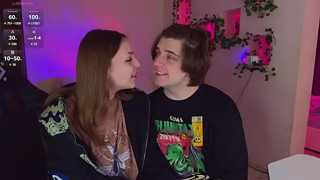 Онлайн чат XXX RobertAndLinela