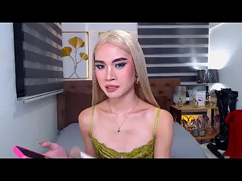 Chat XXX en directo de JuicyCockThea