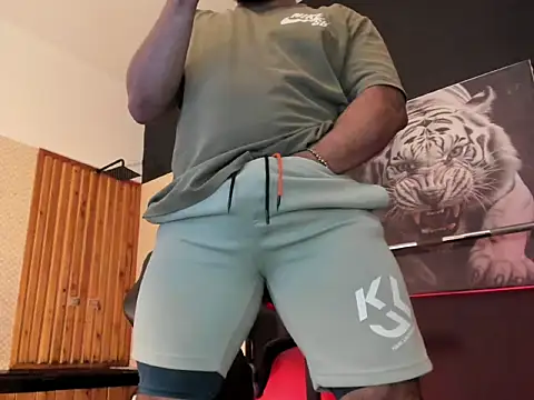 XXX chat uživo modela Luke__09