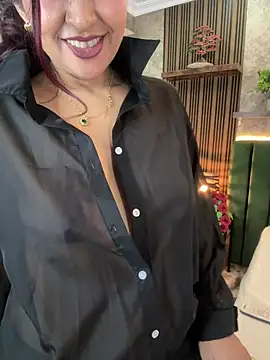 MonicaMoret's Live XXX Chat