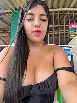 Isaa-Sweet Chat XXX live