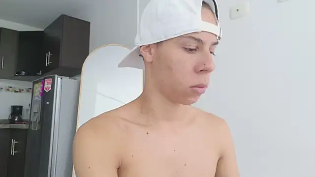 grey___27 élő XXX-chatje
