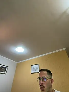 Chat +18 de MeladoDiMel ao vivo