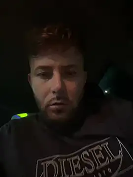 Živý XXX chat Codrinrotax