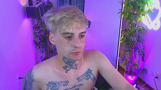 drillfi11 Live XXX Chat