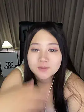 Luckysisi-s' Live XXX Chat