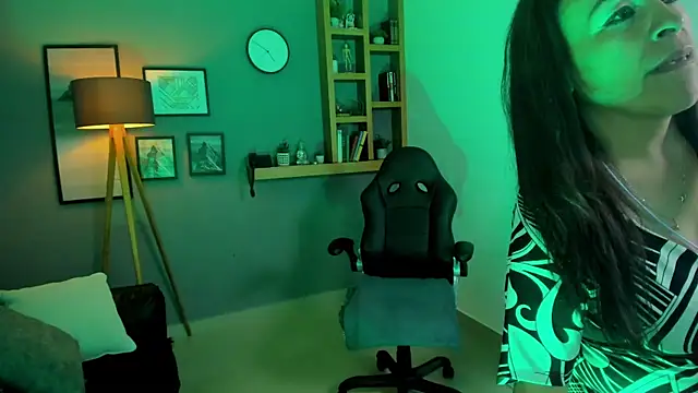 Ivonne_4's Live XXX Chat