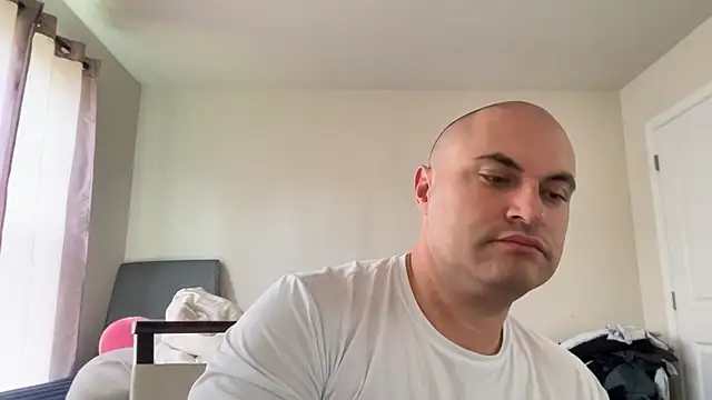 XXX chat uživo modela SluggishChase99