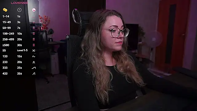 دردشة RemyCute الجنسية المباشرة