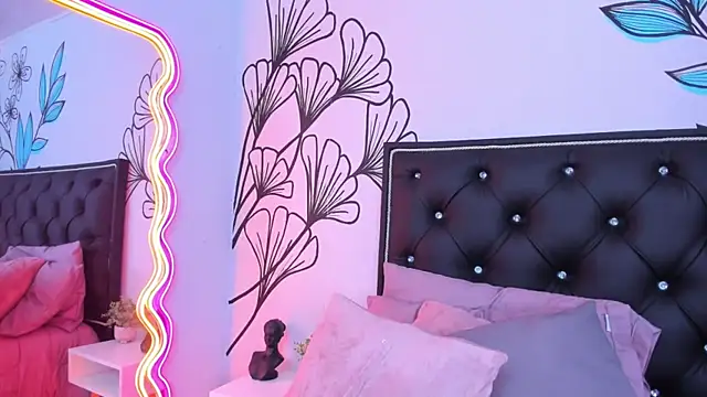 Sweet_Ariadna_ Adlı Modelin Canlı XXX Sohbeti