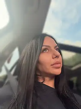 Czat XXX na żywo – Ivy_Trixx