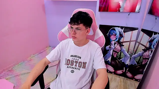 Chat +18 de AngeloBocellii ao vivo