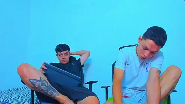 Thomas-Wil's Live XXX Chat