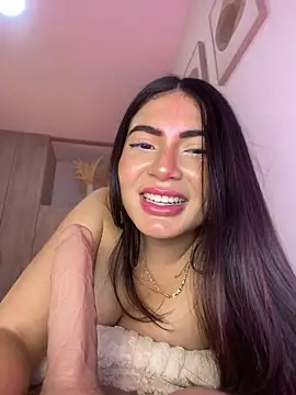 Chatroom XXX en direct de Mia_222