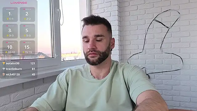 دردشة DaddySlava الجنسية المباشرة