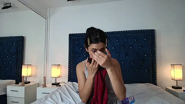 دردشة Damian_and_roxanne الجنسية المباشرة