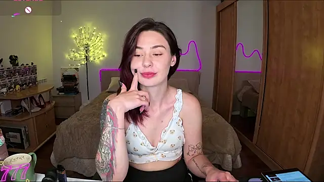 XXX chat uživo modela CamomileLil