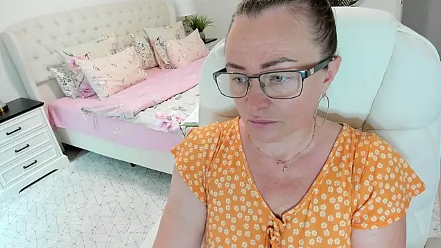 Vika73 Chat XXX in diretta