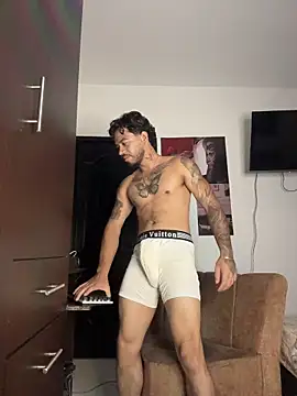 Czat XXX na żywo – Kenny_romano