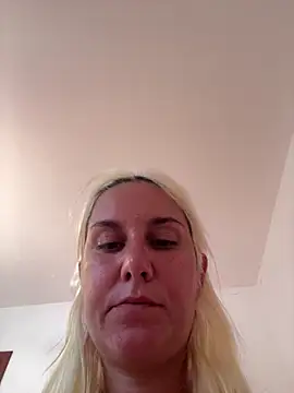 Онлайн чат XXX Sofia_beee