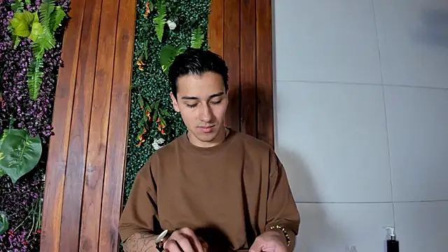 دردشة Andy_Joy_ الجنسية المباشرة