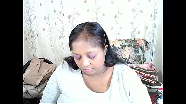 Indiantasha's Live XXX Chat