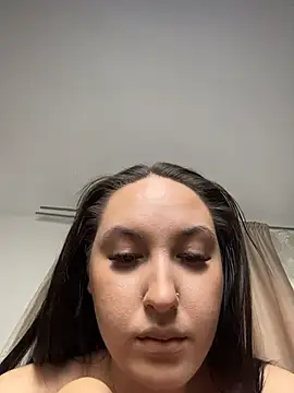 Lucy_doll22's Live XXX Chat