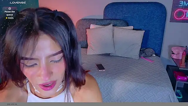 دردشة Charlott__18 الجنسية المباشرة