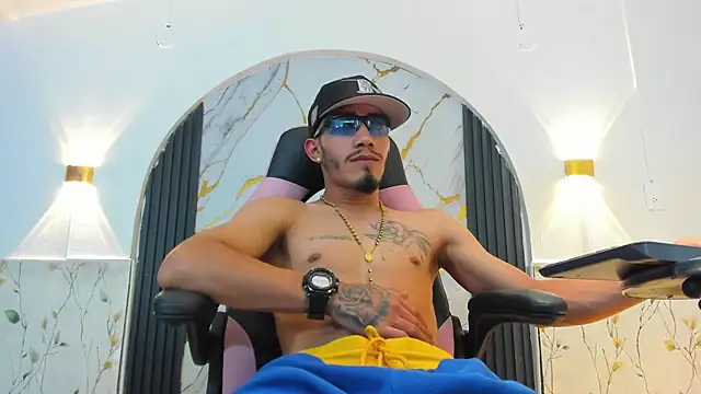 Živý XXX chat Dominant_kiing