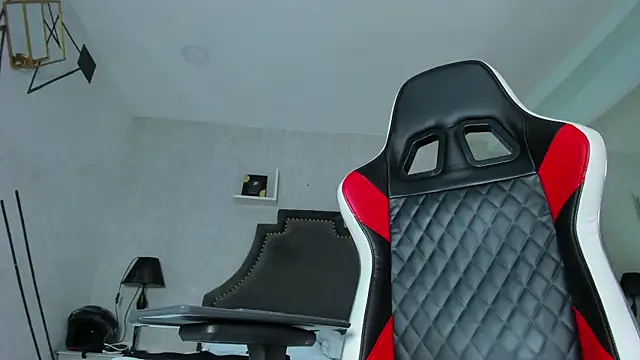 DylanRoyce_ Chat XXX in diretta