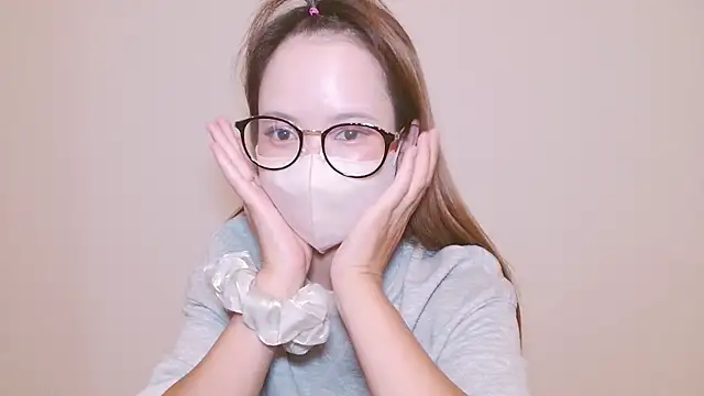 _hina_chan_'s Live XXX Chat