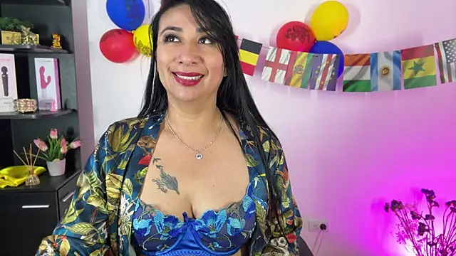 karimelee_ Adlı Modelin Canlı XXX Sohbeti