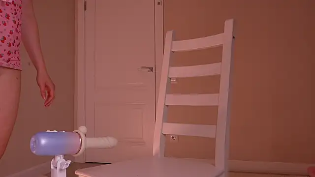Miablueye Live XXX-chat