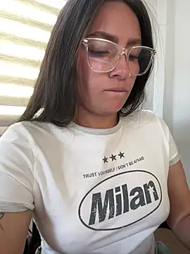 XXX chat uživo modela Alyha_cortes_