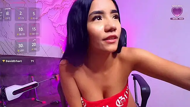 luucy_18n Live XXX chat