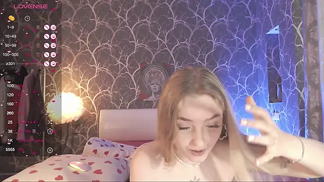 MiaMiaMeow Chat XXX in diretta