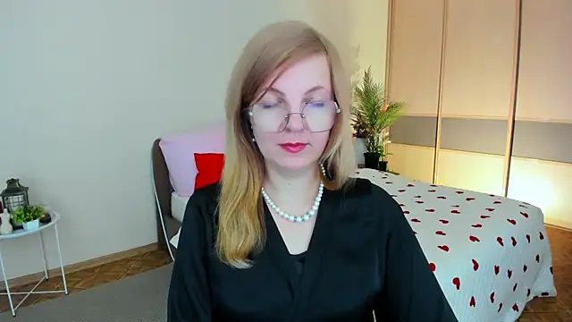 Chat +18 de YourUniverser ao vivo