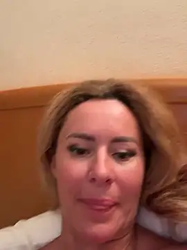 XXX chat uživo modela Tania201243