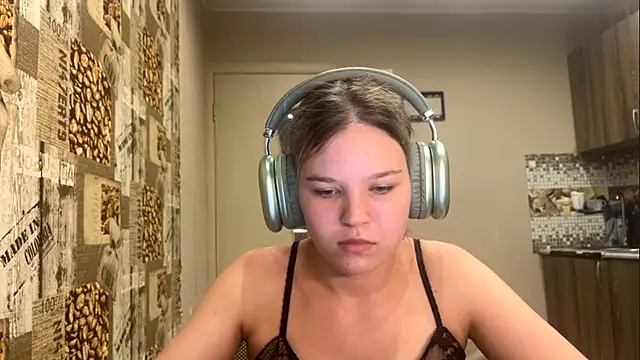 HellyRay élő XXX-chatje