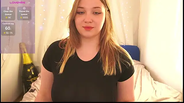 Chat +18 de CuteSharloti ao vivo