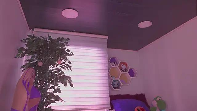 Rebecah_1 Adlı Modelin Canlı XXX Sohbeti