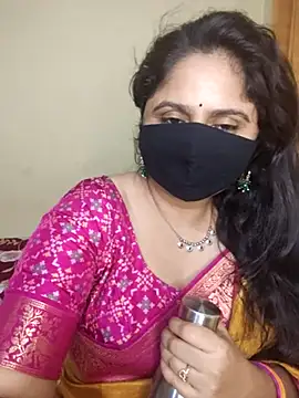 Sravvi499's Live XXX Chat