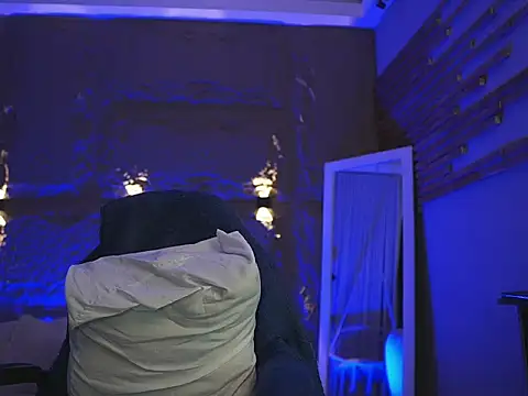 XXX chat uživo modela LoganVarela