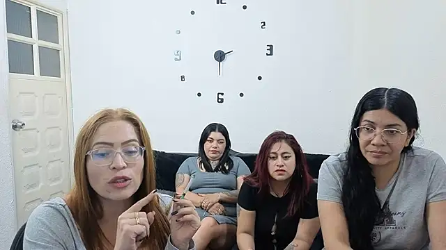 lesb_milf's Live XXX Chat