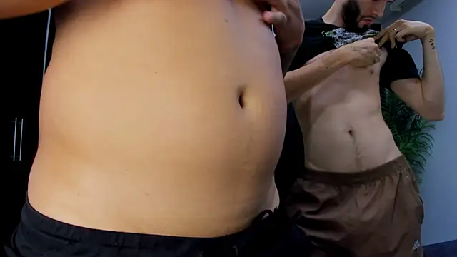 TheLatinHouseVIP: απευθείας συνομιλία ΧΧΧ